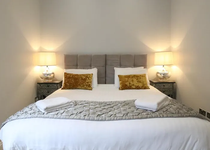 Hanover House Aparthotel