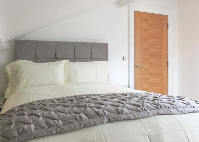 Hanover House Aparthotel