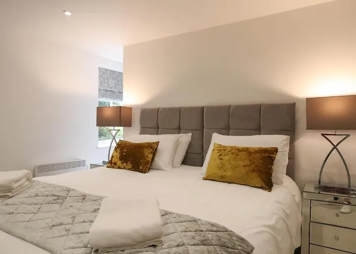 Hanover House Aparthotel