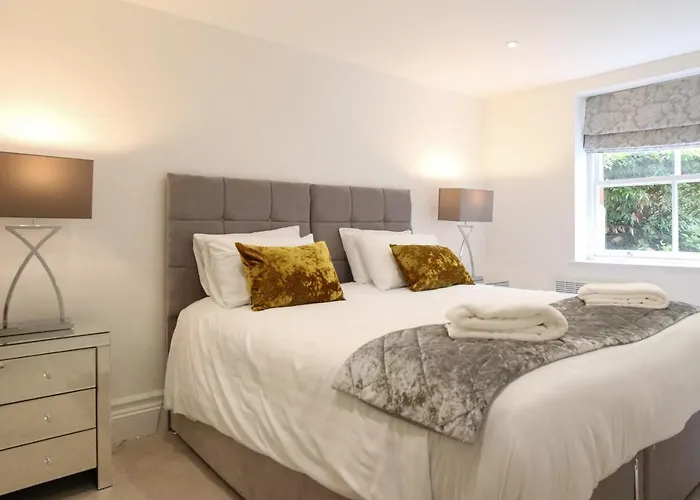 Hanover House Aparthotel