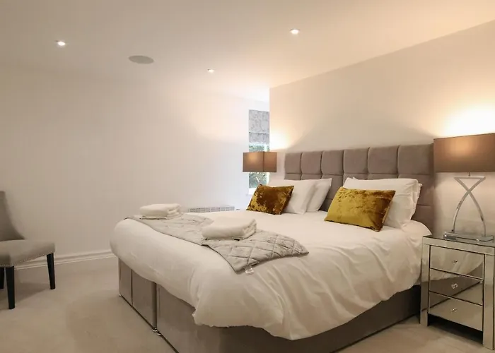 Hanover House Aparthotel 4*