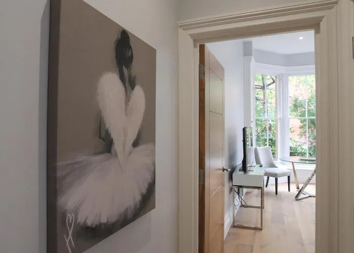 Hanover House Aparthotel