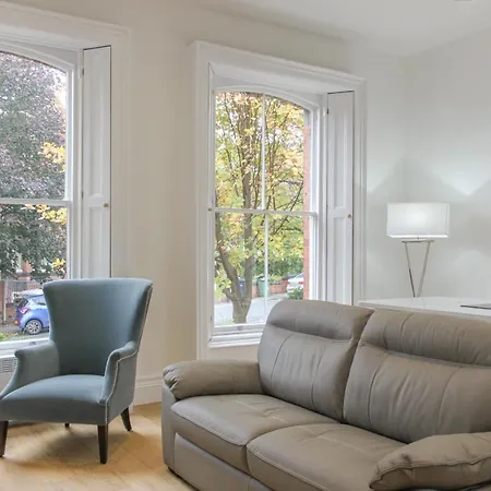 Hanover House Апарт-отель