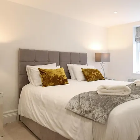 Hanover House Апарт-отель