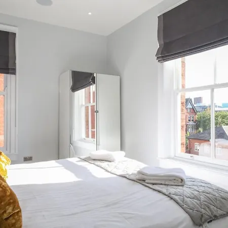 Hanover House 4*