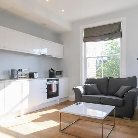 Hanover House Апарт-отель Лидс