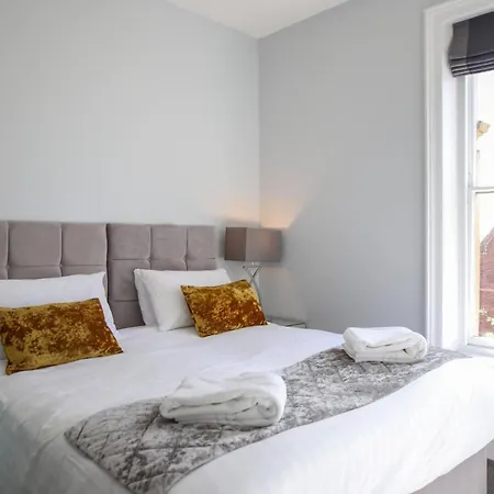Hanover House 4*