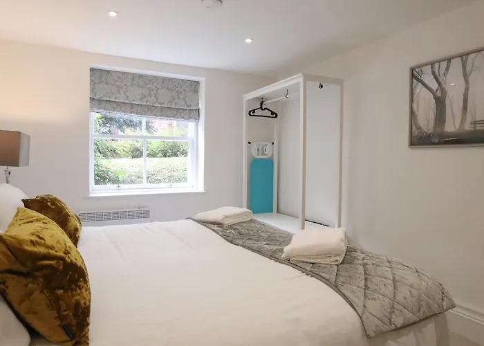 Hanover House Aparthotel