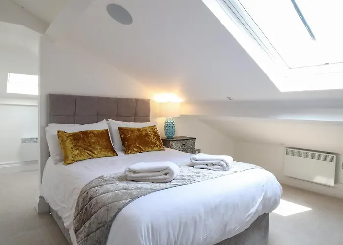 Hanover House Aparthotel